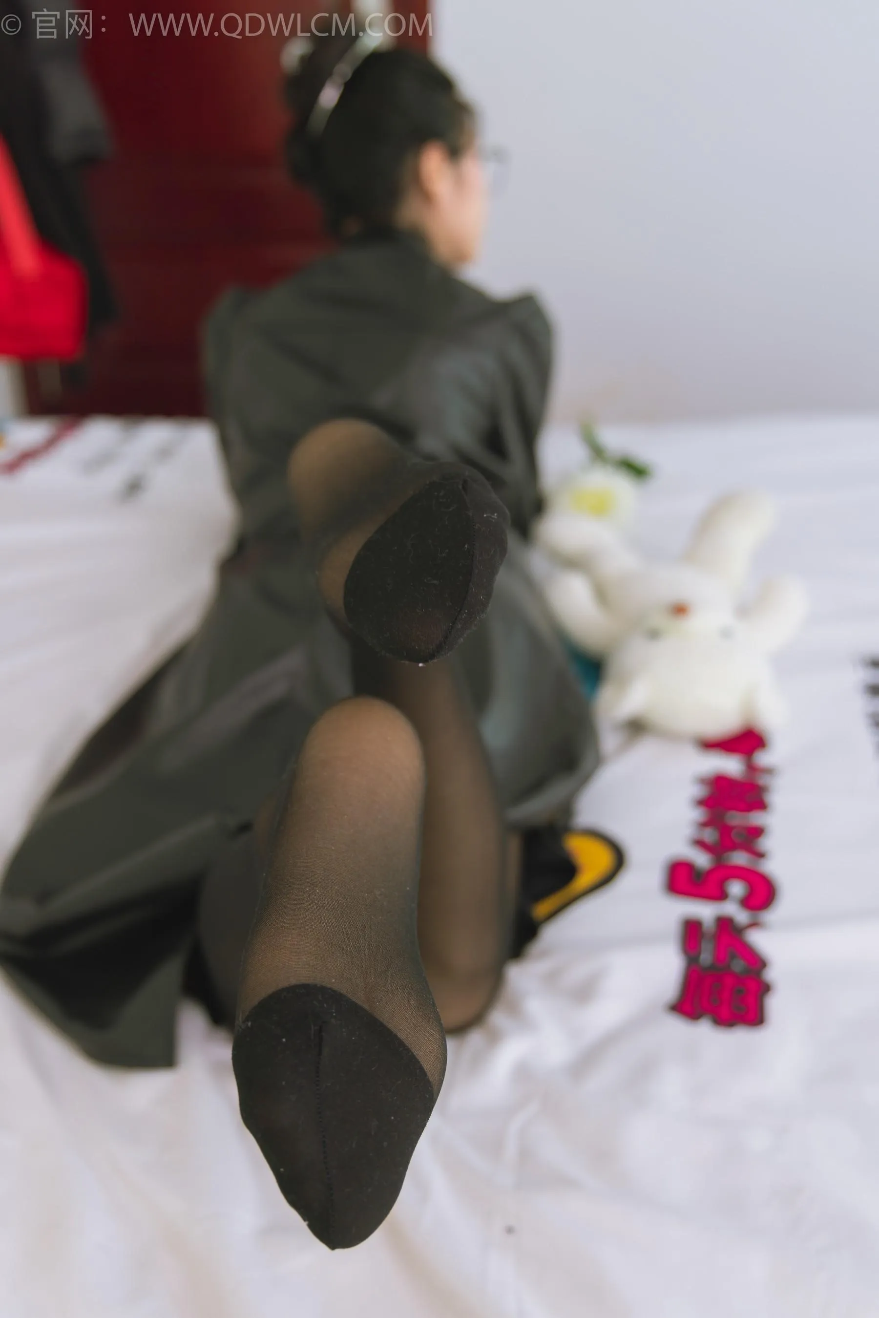 物恋传媒 NO.1510 米米-深邃的光 [151P]插图5